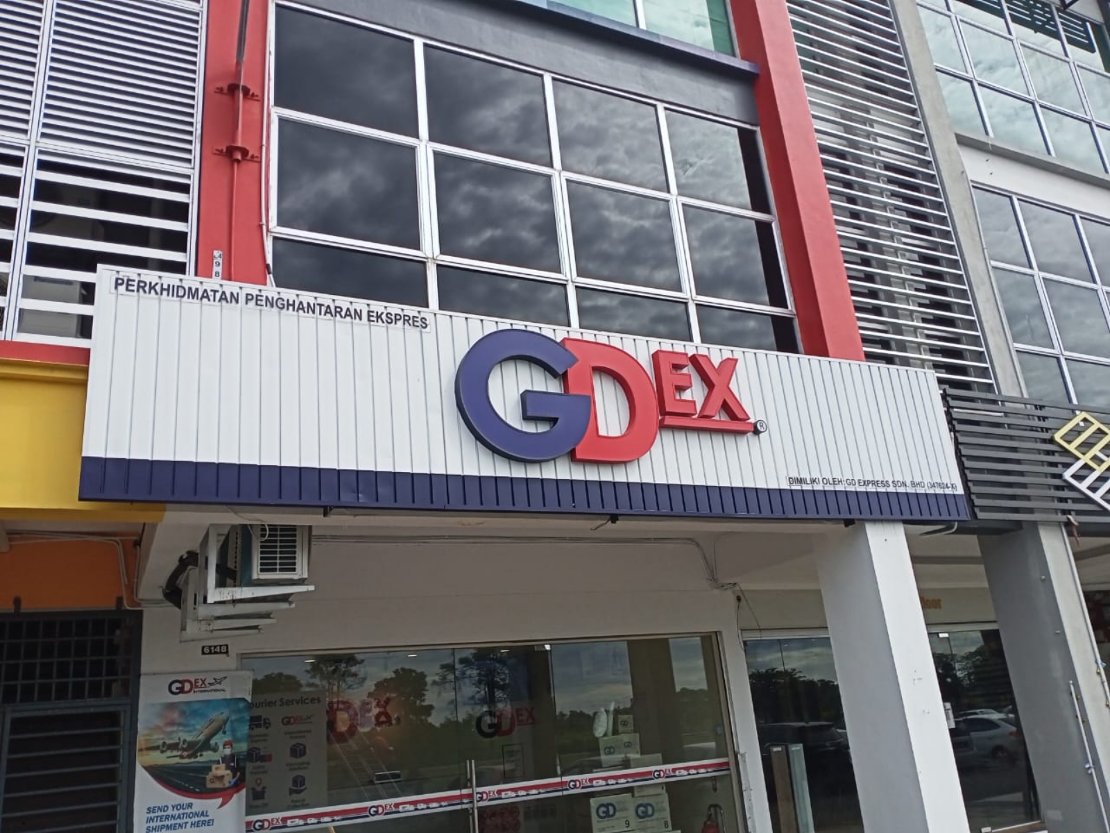 HIGH IMPACT EXTERIOR SIGNAGE DISPLAY | 3D LED FRONT-LIT LETTERS + STRIP CEILING BASE BUILDER IN BALIK PULAU, BAYAN LEPAS & BUKIT MERTAJAM