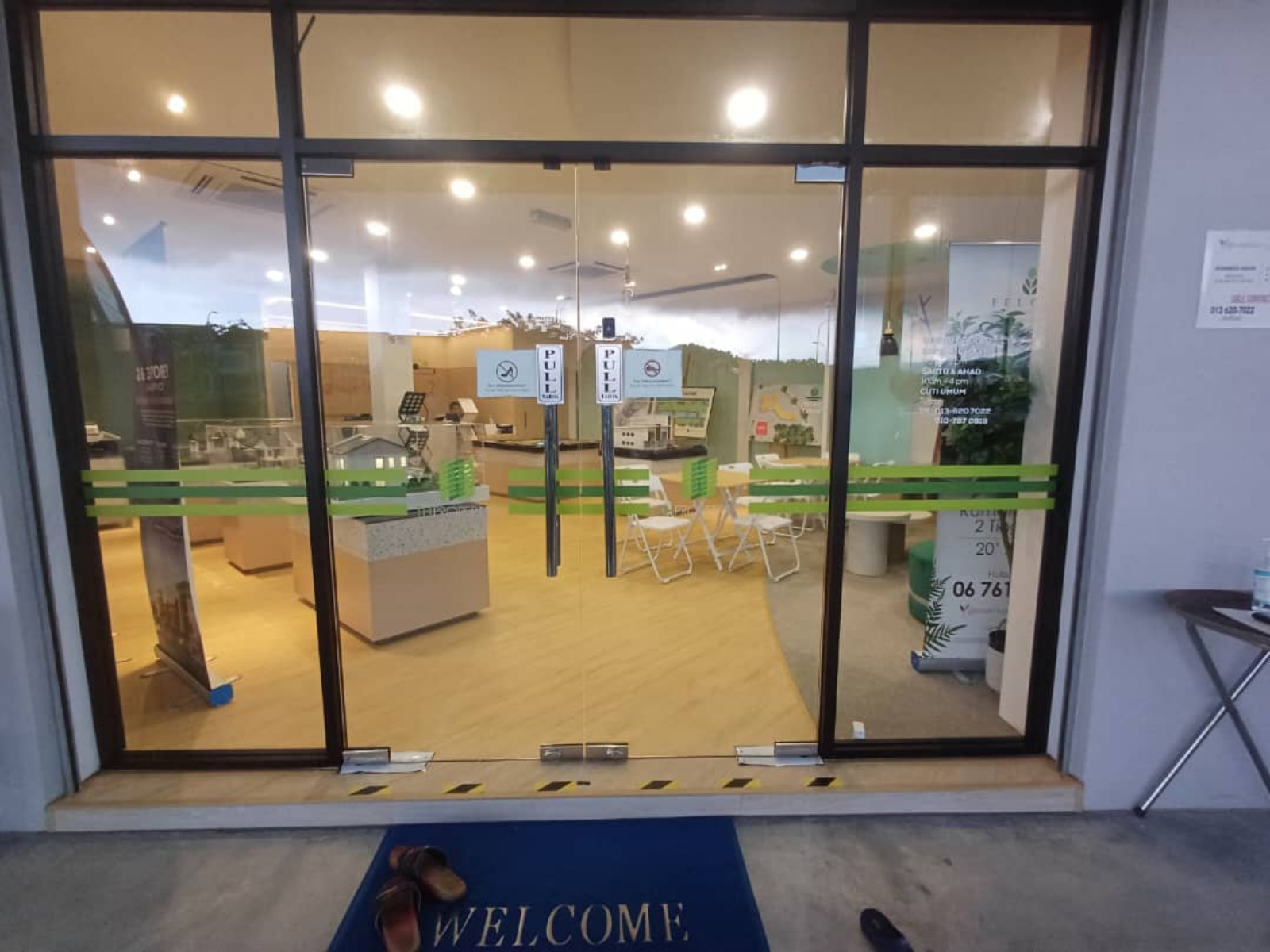 PROFESSIONAL ONE-WAY VISION GLASS STICKER SOLUTION IN PETALING JAYA (PJ), SELAYANG & SEREMBAN