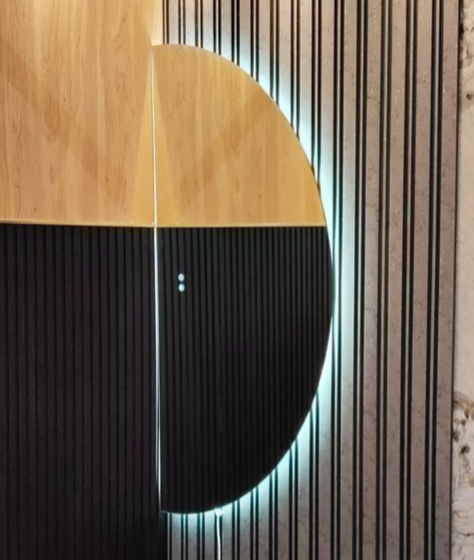 HM01 (Half Moon Mirror) Left