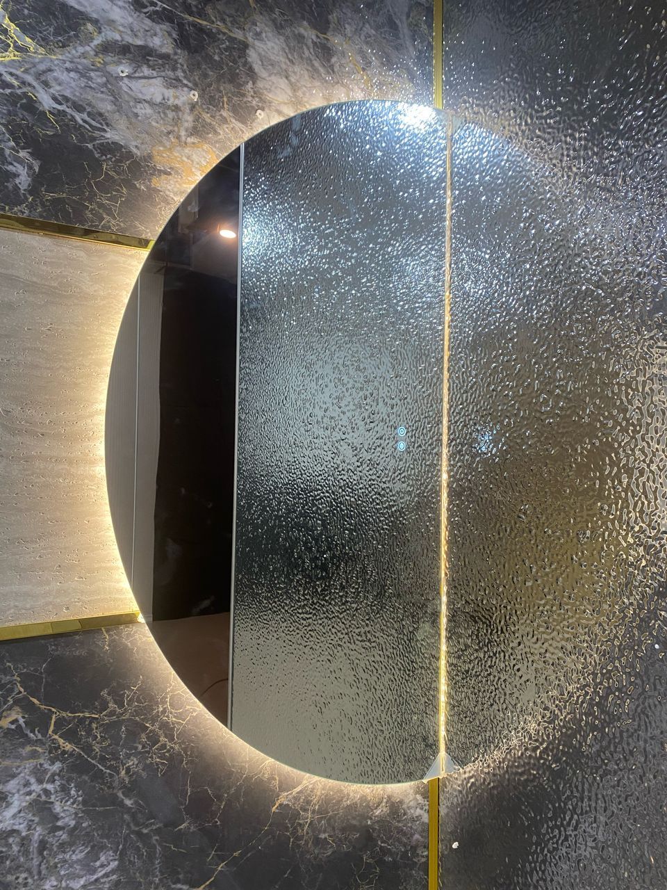HM01 (Half Moon Mirror) Right