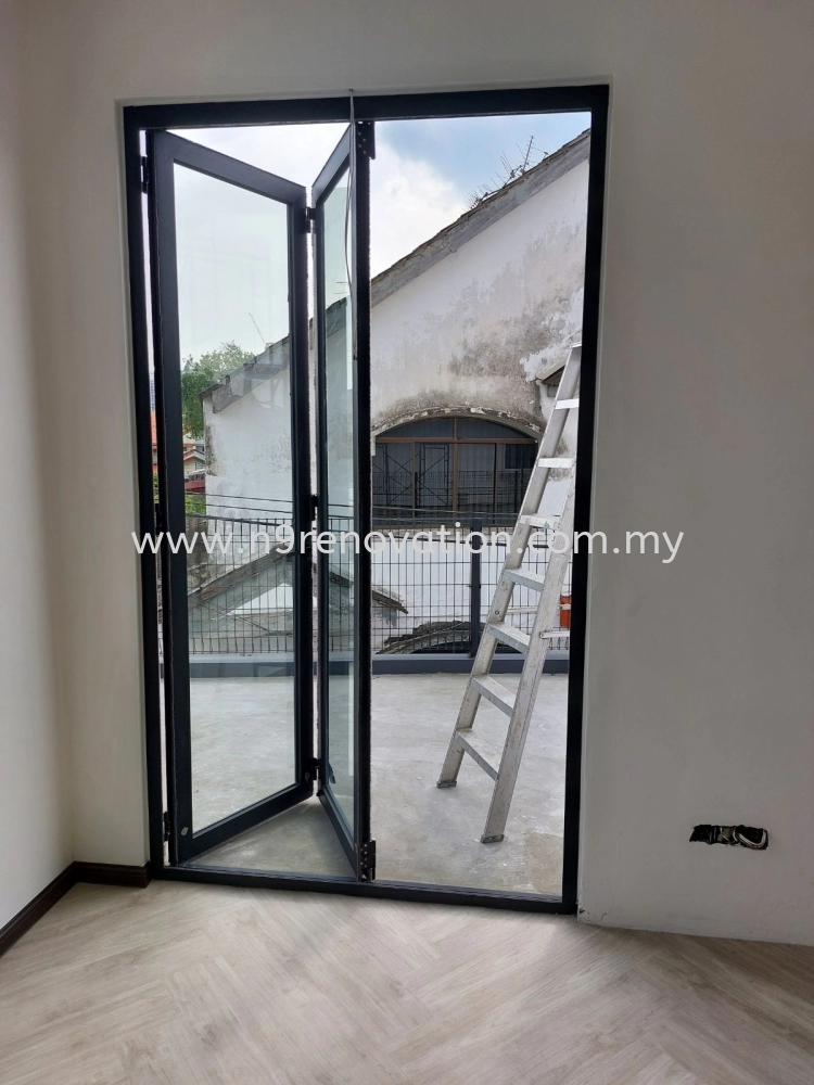 Aluminum Folding Door