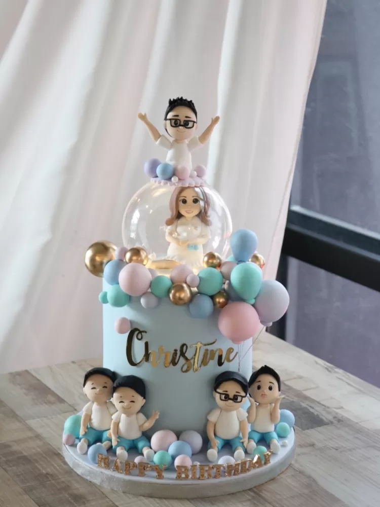 Pregnant Mom with Kids Cake