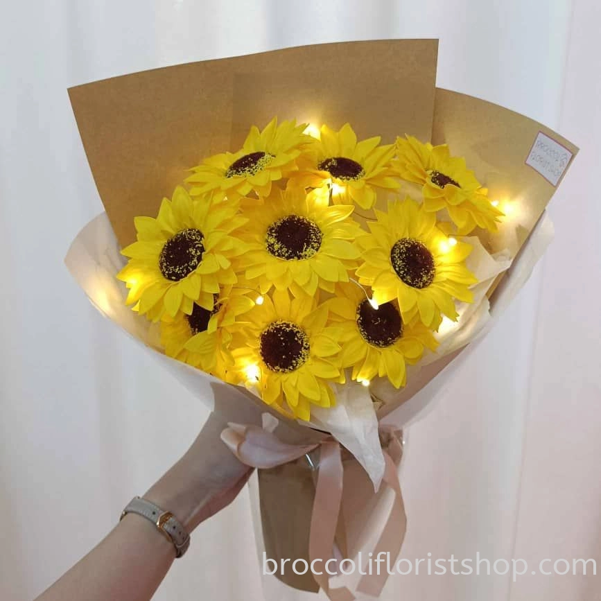 Florist And Balloon Shop Soap Flower Bouquet Car Boot Decoration In florist-and-balloon-shop-soap-flower-bouquet-car-boot-decoration-in