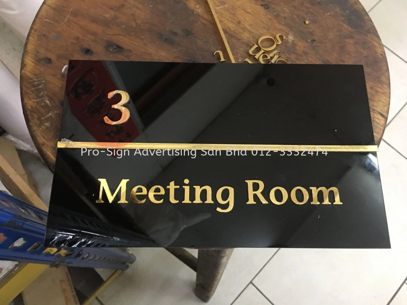 GOLD MIRROR ACRYLIC SIGNAGE