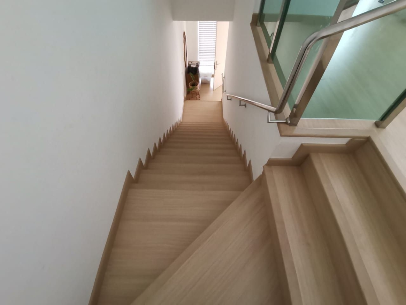 INOVAR Laminated Staircase Flooring