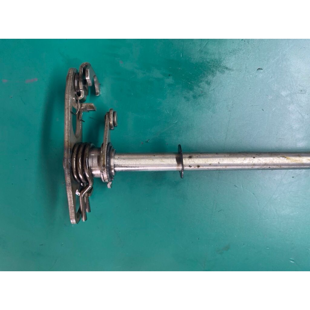 YAMAHA 600 XJ6 N/F LEVER CHANGE SHAFT (20S) 2010
