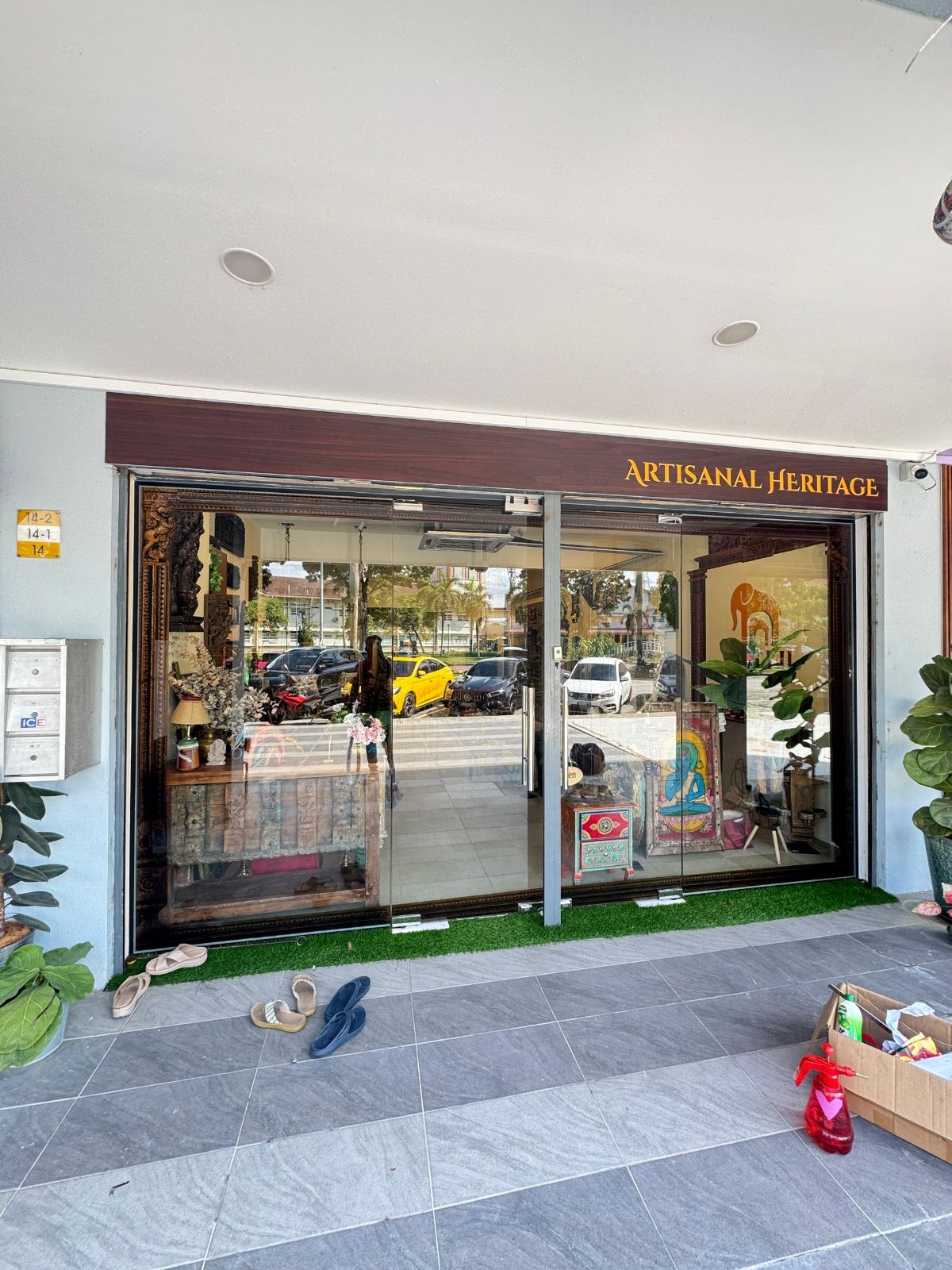 GLASS STICKER AT BANDAR BOTANIC, KLANG