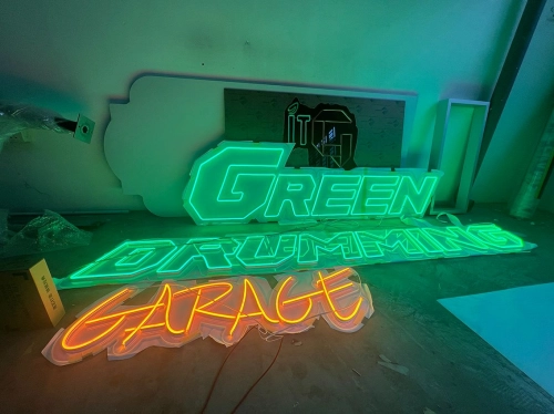 Green Drumming Garage