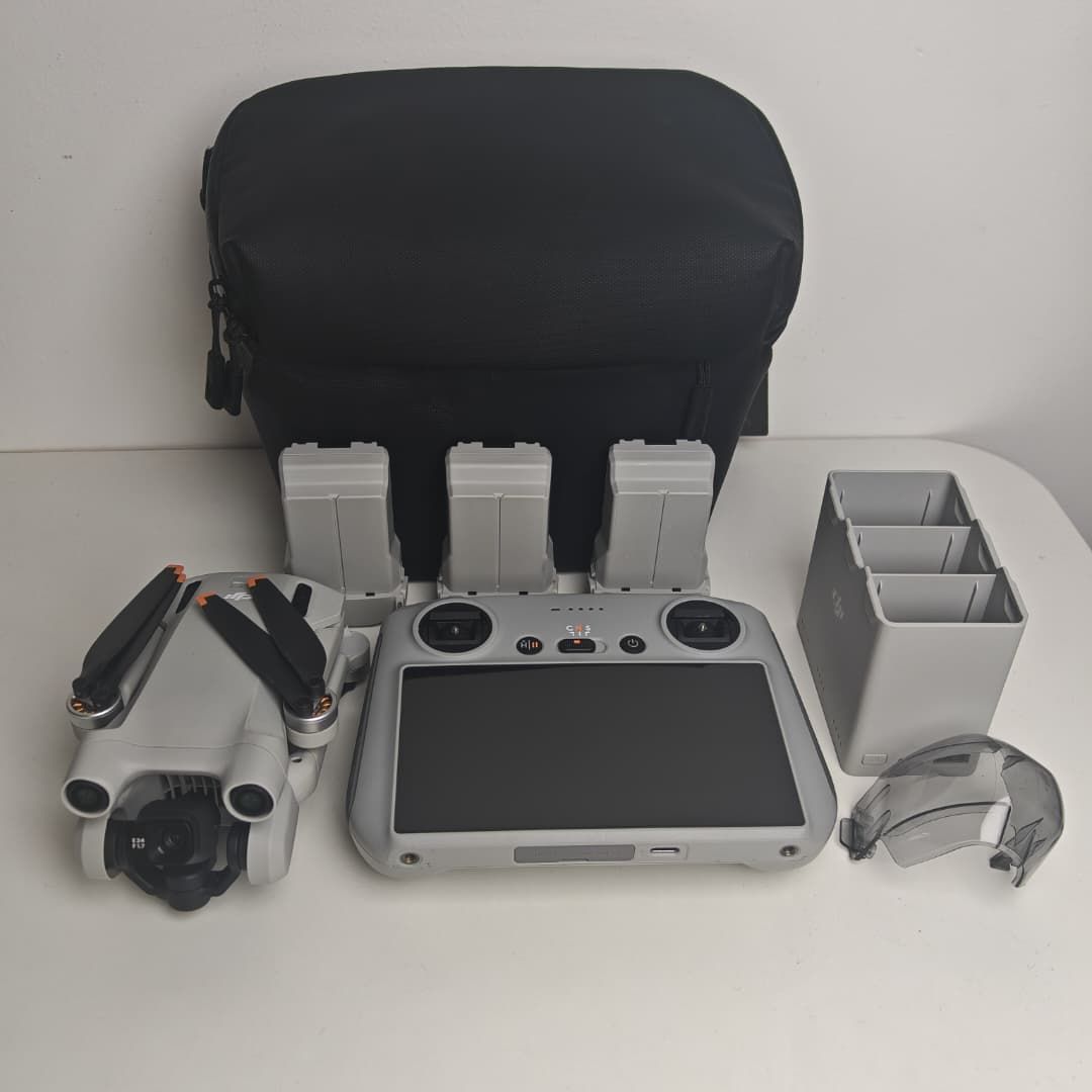 DJI Mini 3 Pro Fly More Combo (DJI RC)
