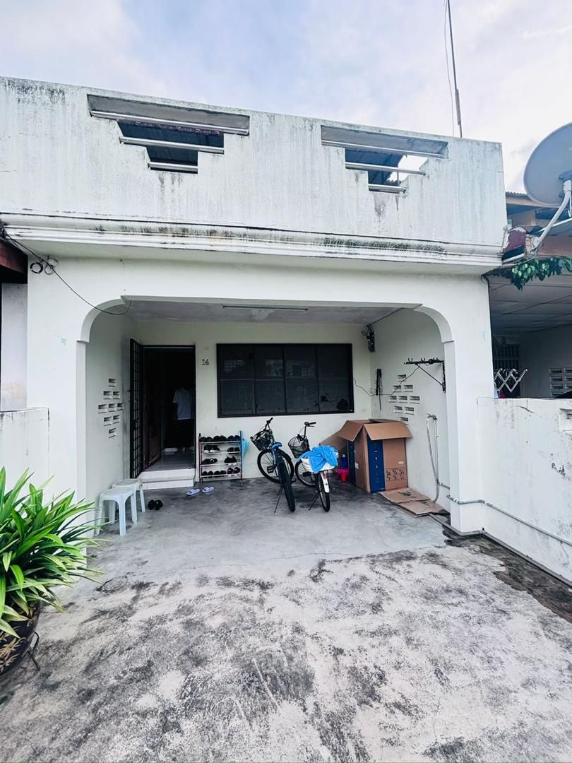 [FOR SALE] Renovated 2bed 2 Storey Low Cost Terrace @ Taman Johor Jaya, Johor Bahru