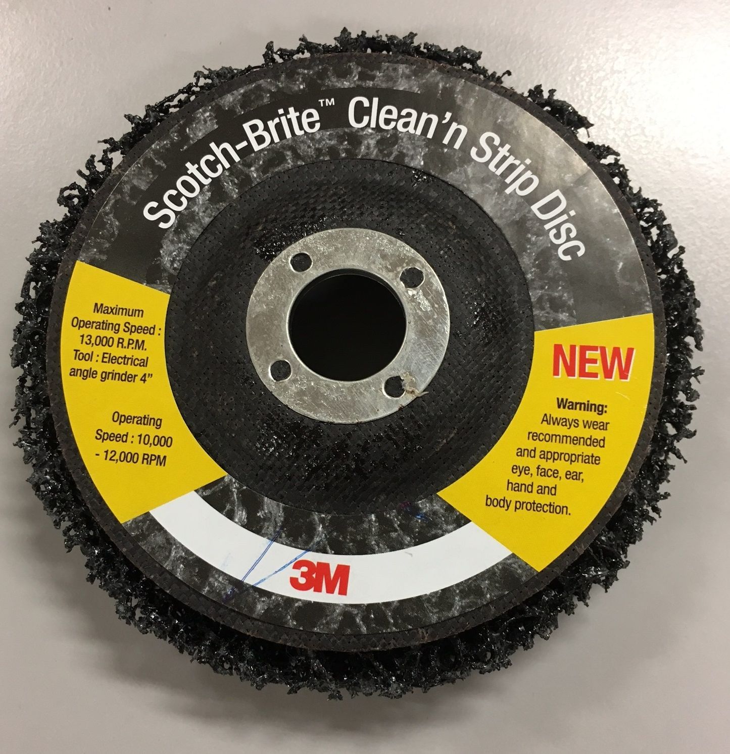3M Scotch-Brite™ Clean and Strip Disc 4″ x 5/8 (Black)
