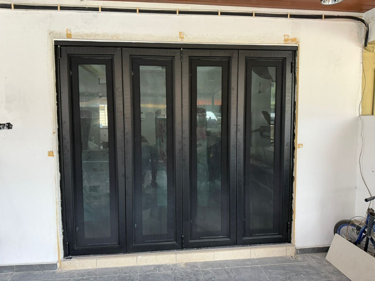 folding door
