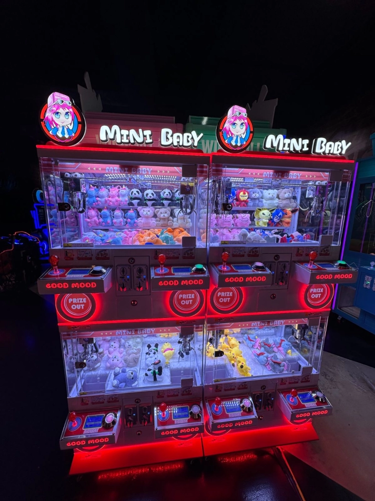 Mini Toy Claw Machine - 4 Player