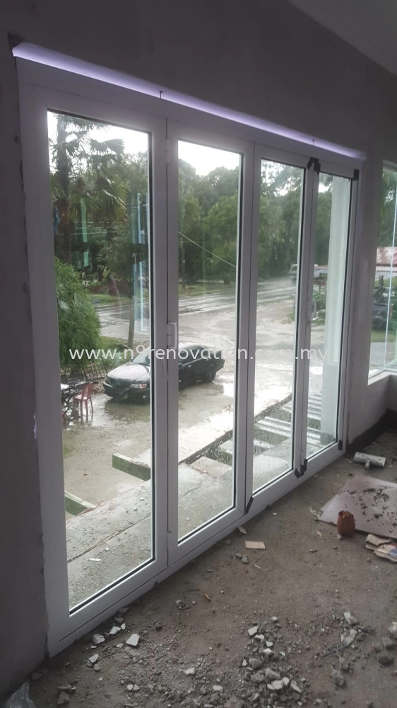 Aluminum Folding Door