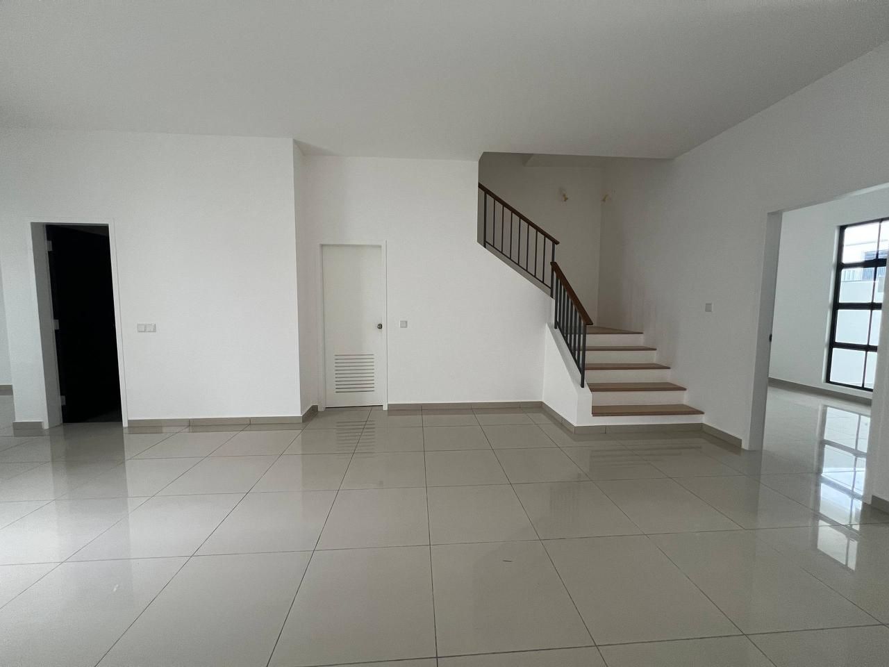 Exclusive Brand New Unit with Private Rear Garden - Eco Botanic 3 (The Commune)