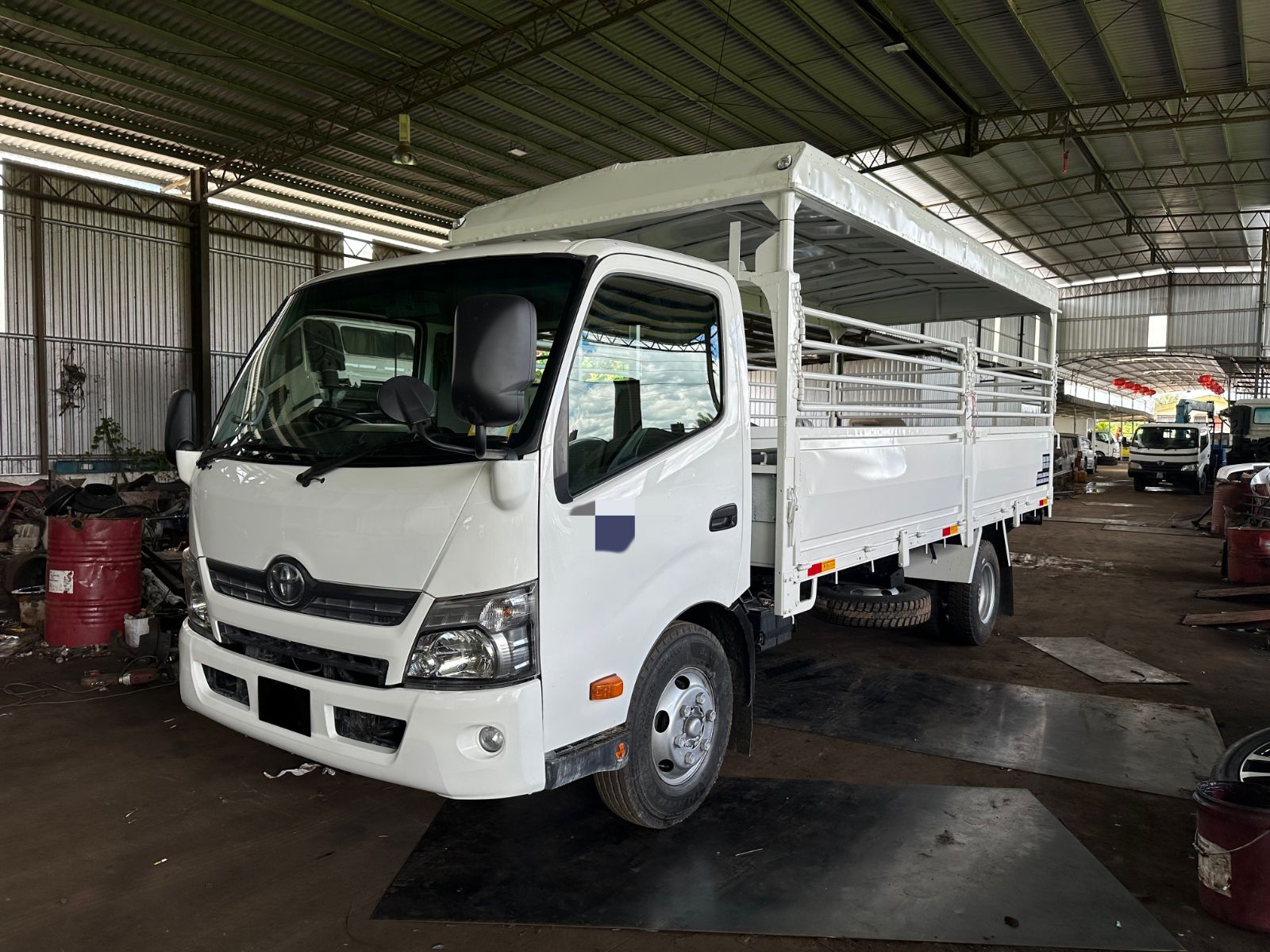 HINO XZU710 GERANAL CARGO (SOLD)