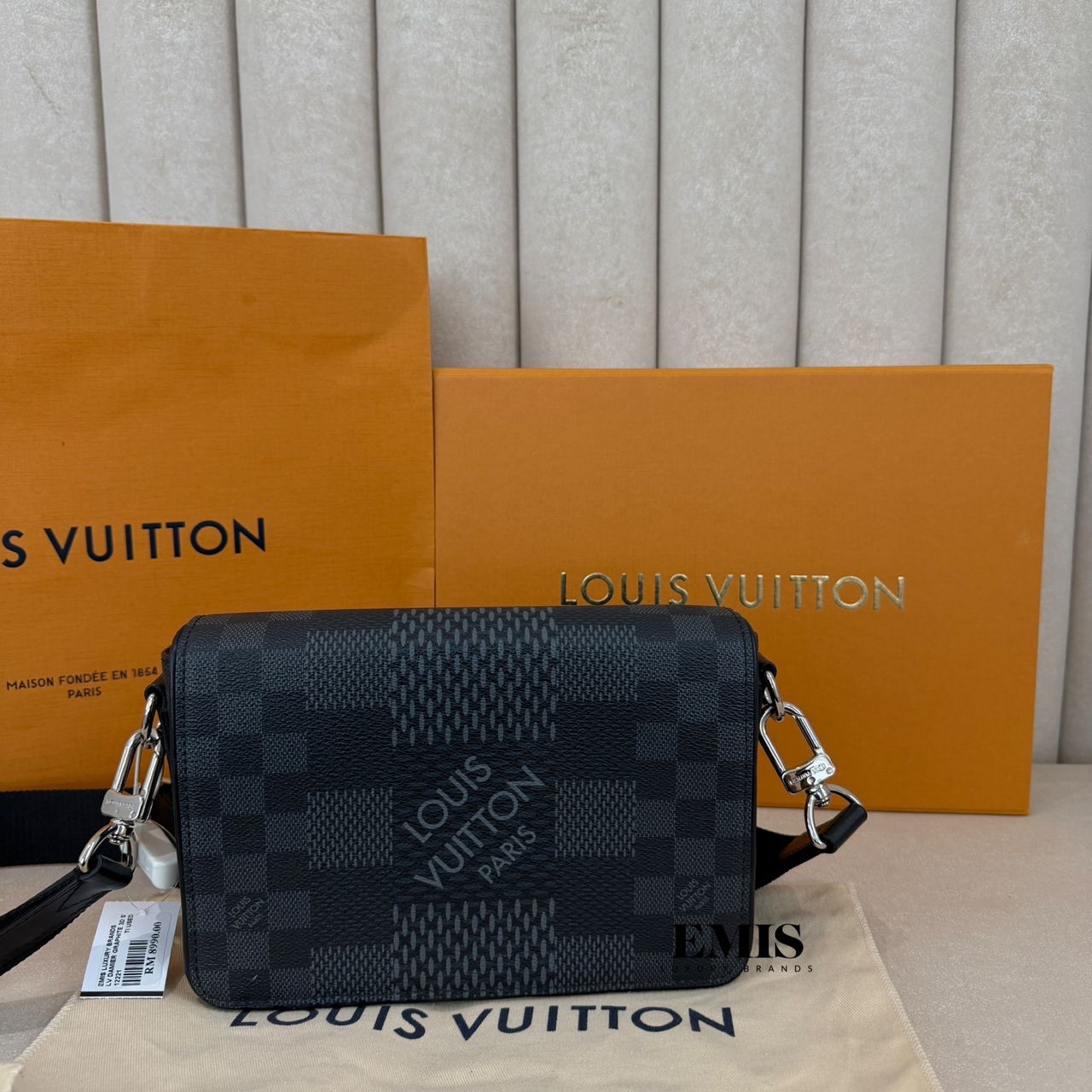 Louis Vuitton Damier Graphite 3D Studio Messenger N50013- Preloved Luxury Bag