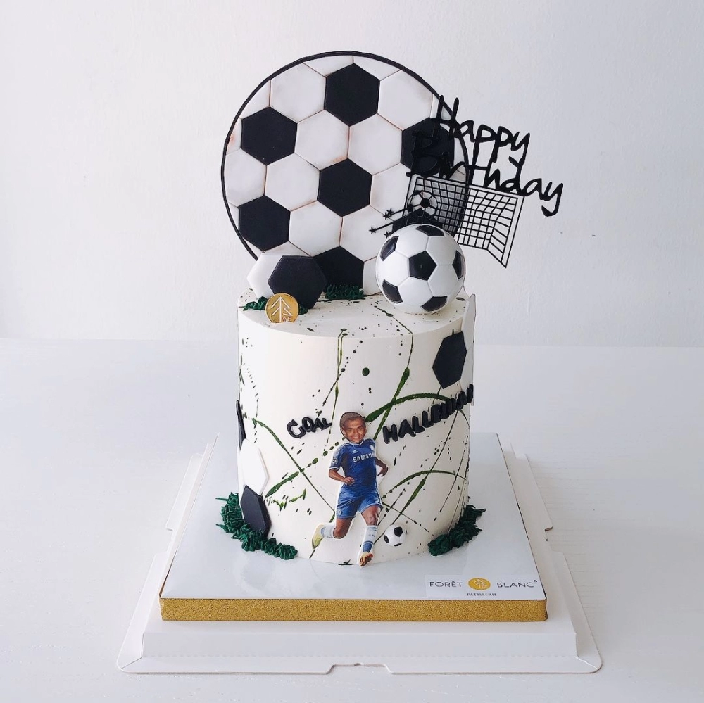 Football Cake 