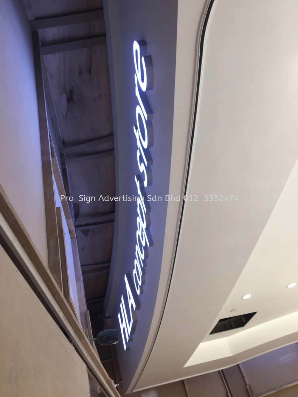 3D RIMLESS STAINLESS STEEL LED FRONT LIT CURVE WALL MAIN SIGNAGE (HLA CONCEPT STORE, KLCC, 2020)