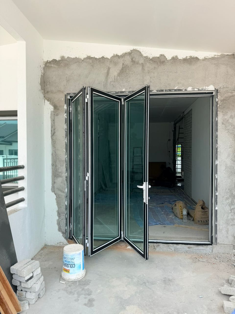 folding door