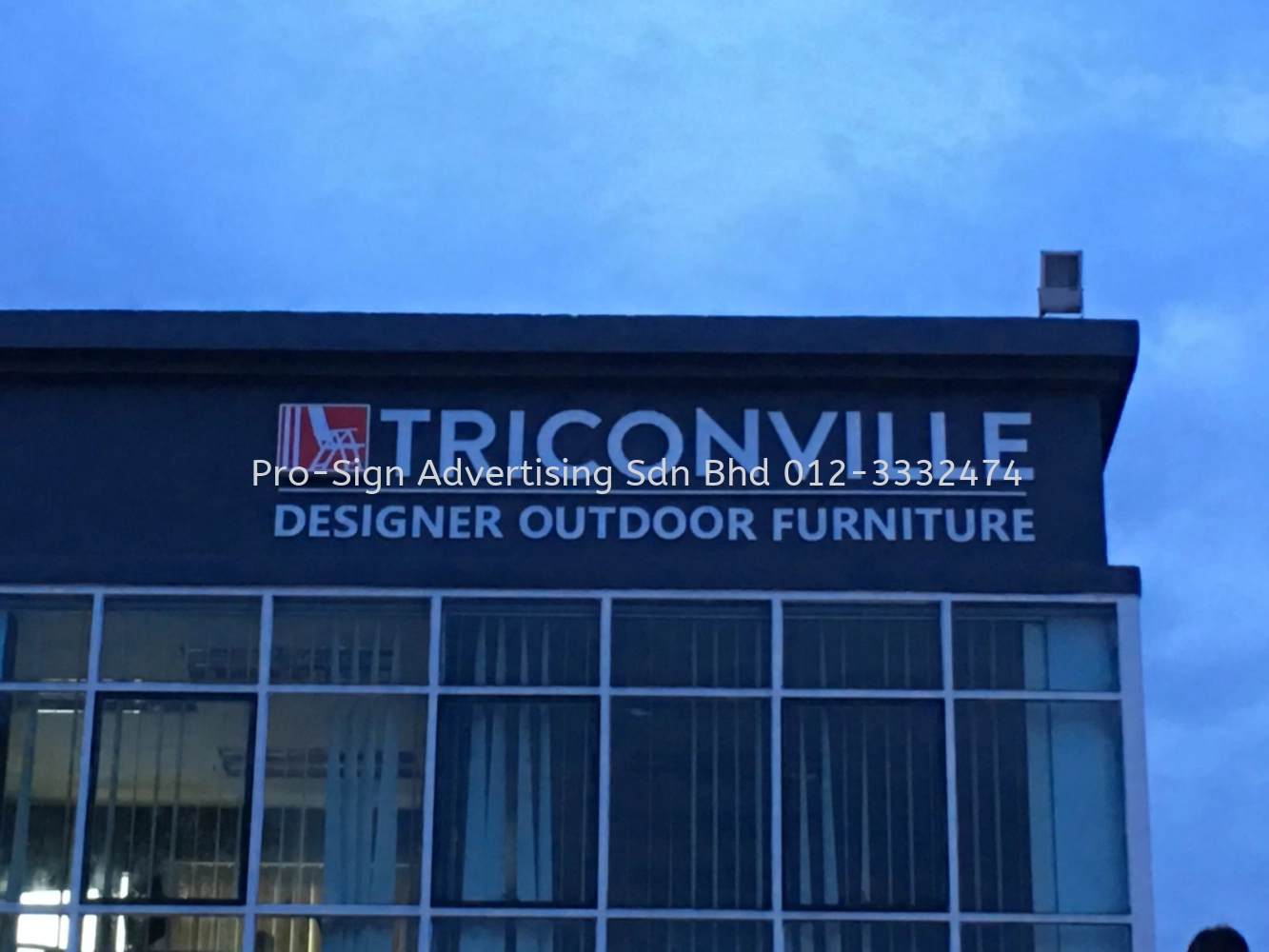 PVC CUT OUT LETTERING AND LIGHTBOX (TRICONVILLE, GLENMARIE, 2018)