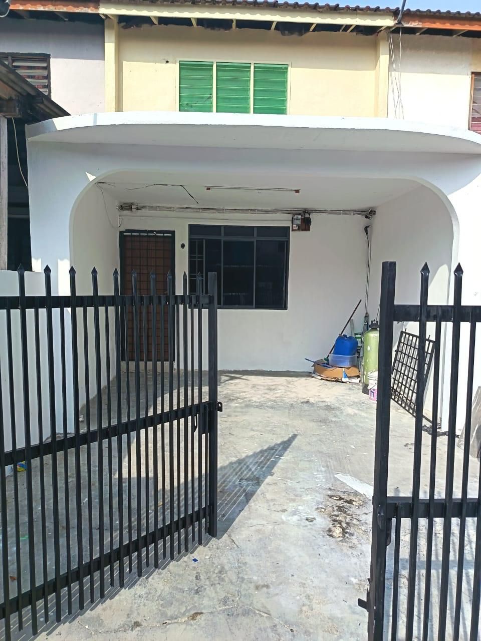 [FOR RENT] Taman Desa Jaya Double Storey Medium Cost House 2bed Ulu Tiram Johor