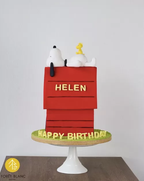 Snoopy Cake