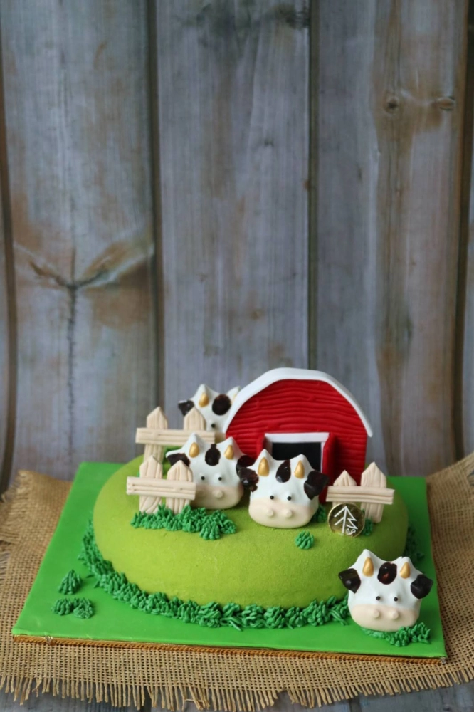 Farm Cow Entremet Mouse Cake