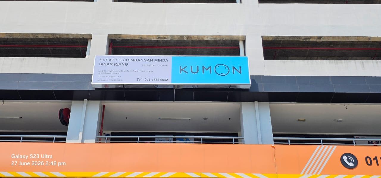 KUMON LIGHTBOX SIGNBOARD INSTALLATION AT RAWANG