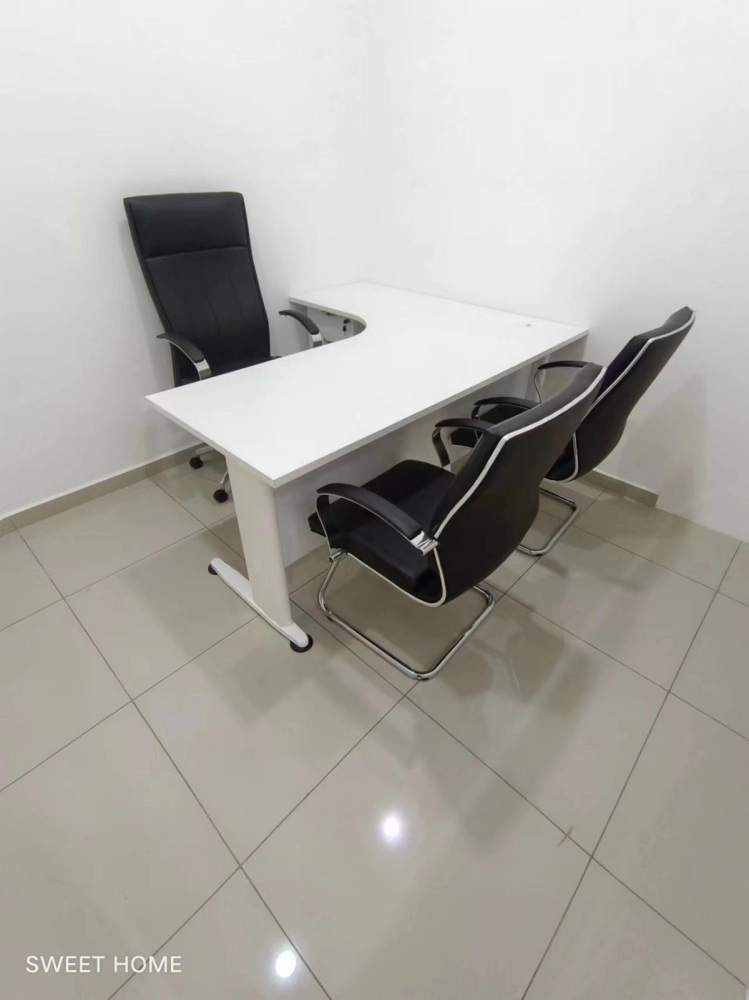 L Shape Manager Table White | Director Office Chair | Office Visitor Chair | Office Furniture Penang | Office Chair Penang | Pembekal Perabot Pejabat | KL | Cheras | Kedah | Kulim | Lunas | Ipoh Taiping