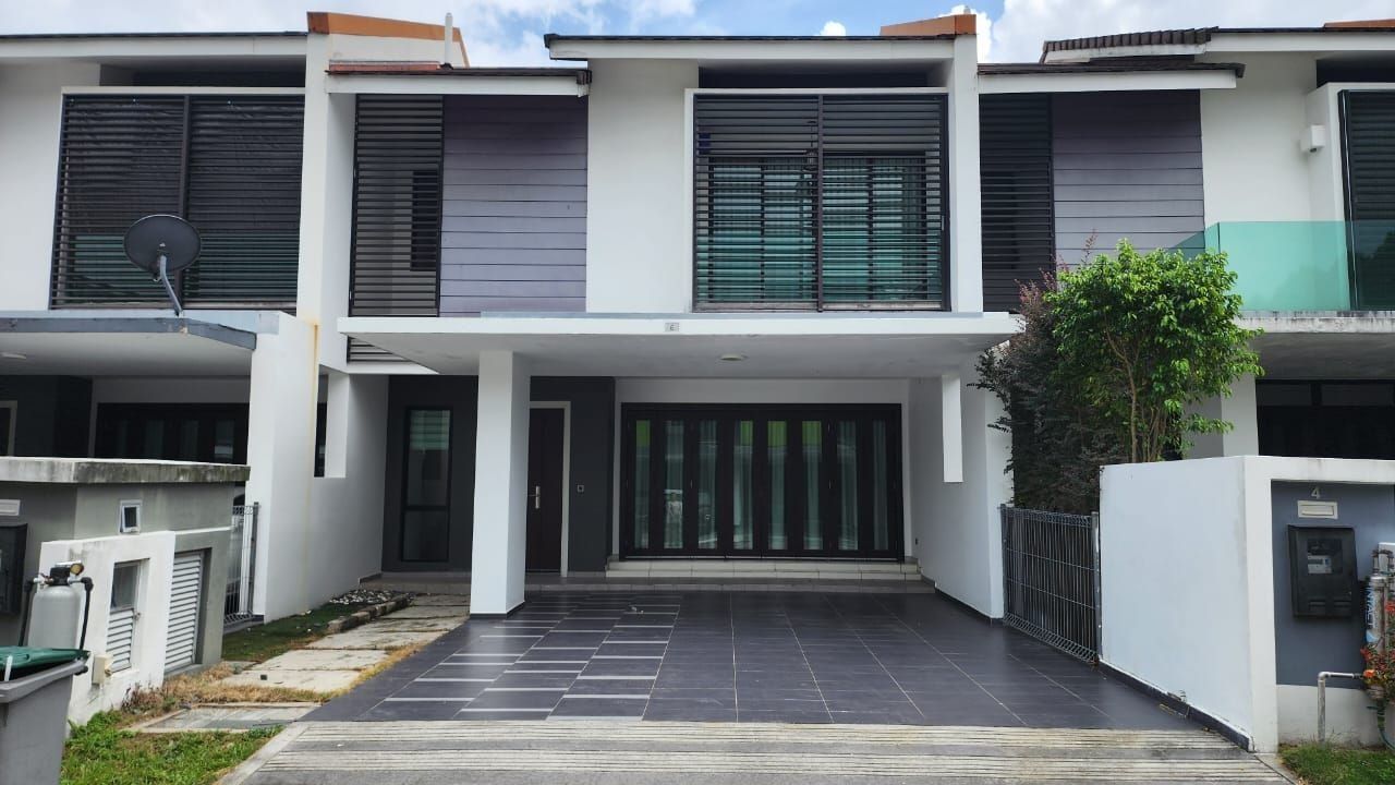 East Ledang , Iskandar Puteri@ Double Storey Super Link FOR SALE