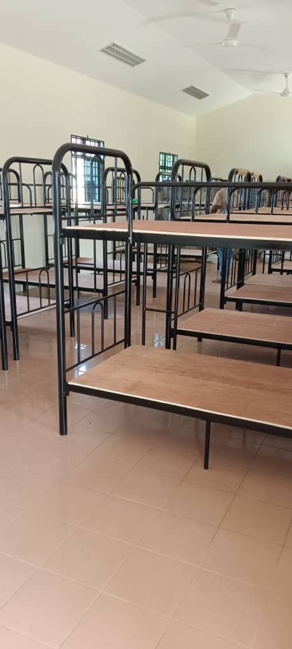 Heavy Duty Metal Double Decker Bed & Steel Locker Malaysia | Hostel Furniture Supplier | Katil Double Decker Besi Asrama & Almari Besi Pakaian Penghantaran ke Kem Tentera Perlis | Pembekal Katil Tilam Almari Asrama Terbaik Malaysia
