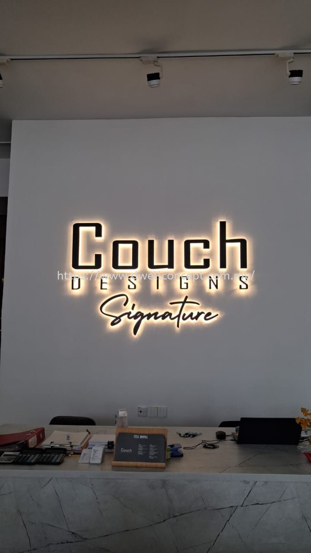 INDOOR COUCH DESIGN SIGNATURE 3D EG BOX UP SIGNBOARD INSTALL AT BANDAR PUCHONG JAYA.