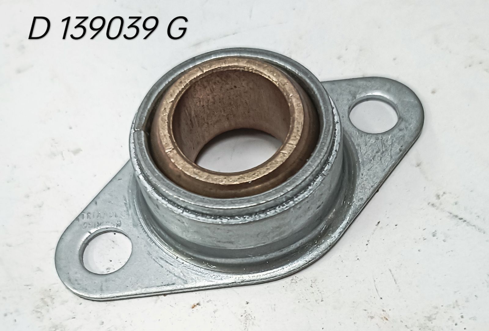 D 139039 ( CNH )  BEARING ASSY