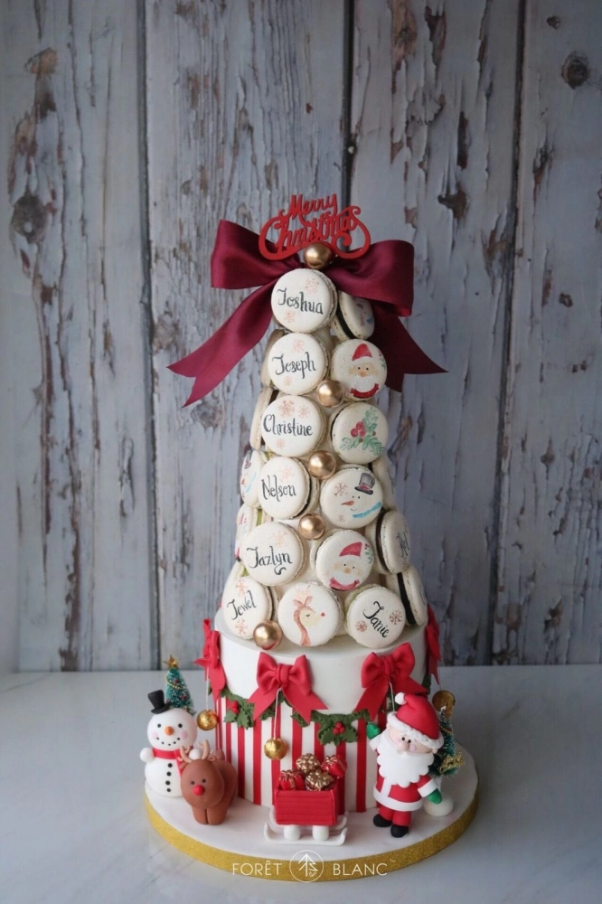 Christmas Macaron Tower