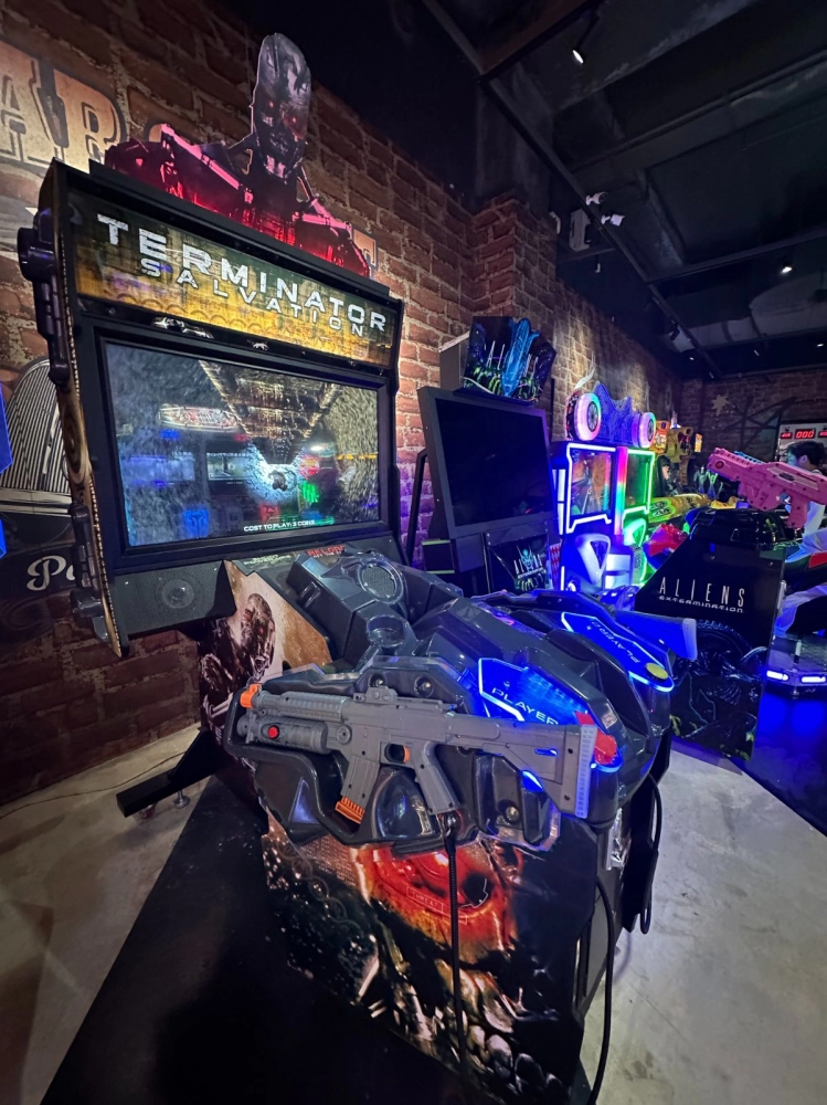 42 Inch Gun Shooting Simulator Terminator Salvation Arcade Machine