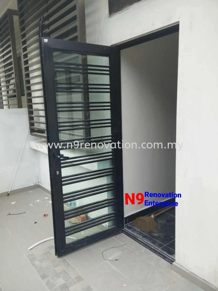 Aluminum Swing Door