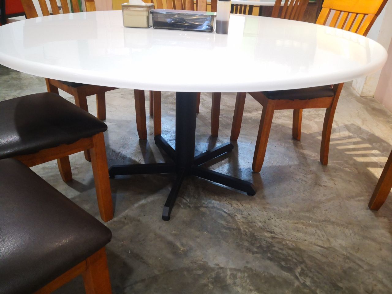 Fibreglass Round Table Restaurant Dining Table