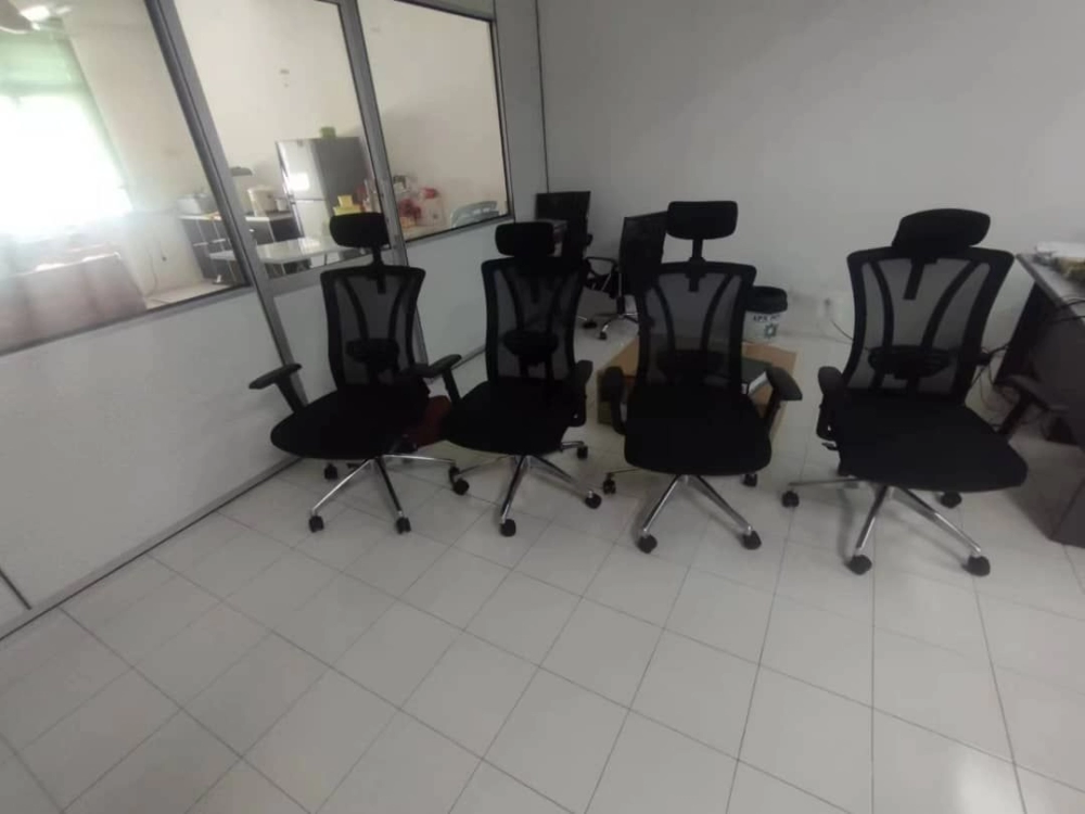 High Back Mesh Office Chair | Office Chair Supplier | Office Chair Penang | Office Furniture Penang | Kedai Pembekal Kerusi Pejabat | Kl | Sungai Buloh | Shah Alam | Cyberjaya | Putrajaya | Segamat 