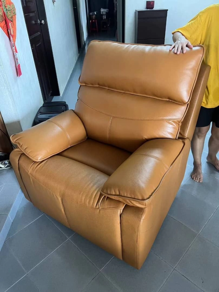 Single Seater Sofa | Rocking Sofa | Leather Rocking Sofa | Sofa Kulit | Sofa Furniture Shop | Kl | Penang | Georgetown | Perlis | Kulim | Lunas | Sik | Taiping | Ipoh