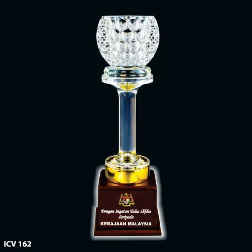 Exclusive Crystal Trophy - ICV 162