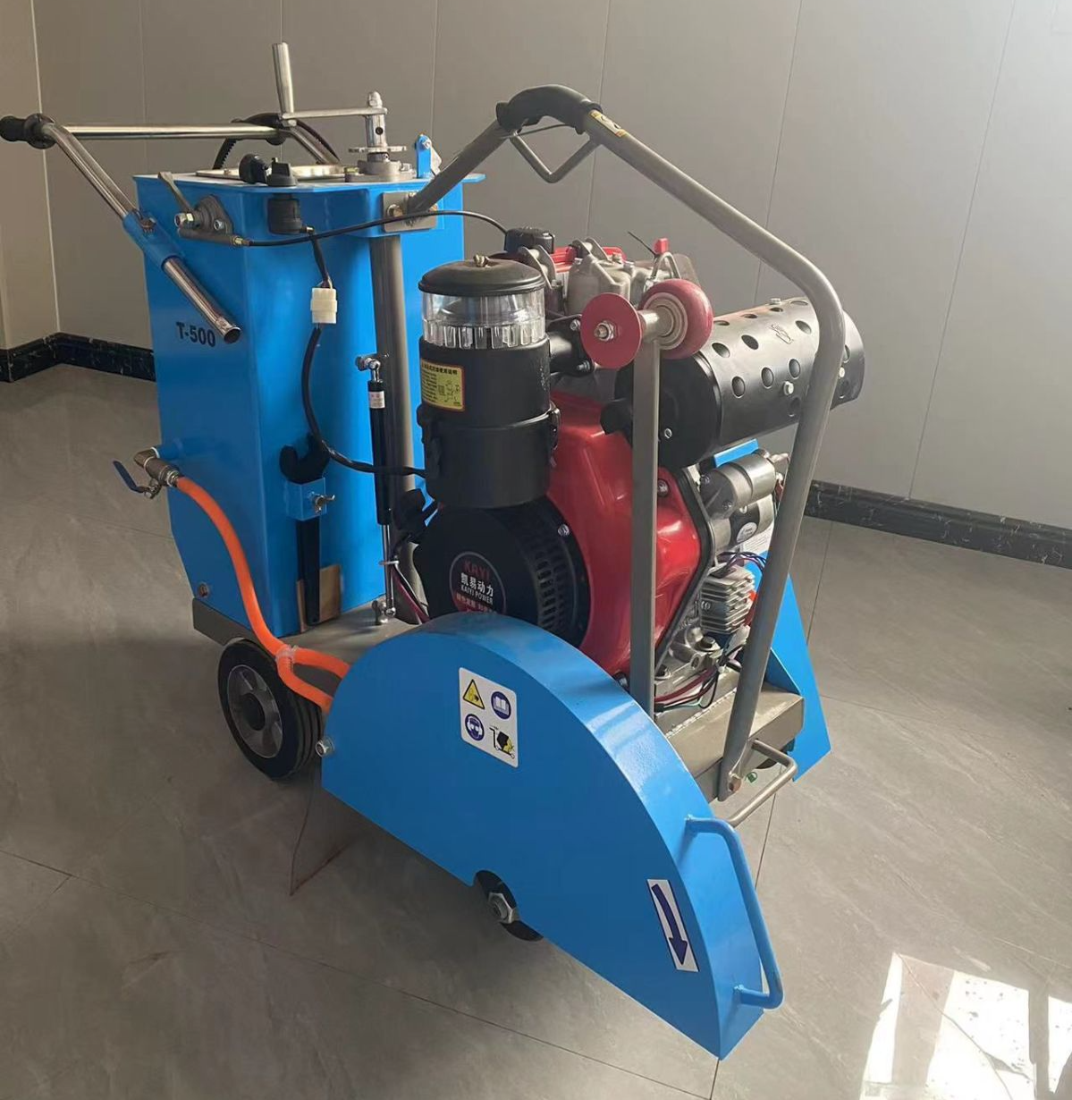 18" Concrete Cutter Machine c/w 192F Diesel Engine (Electric Start)