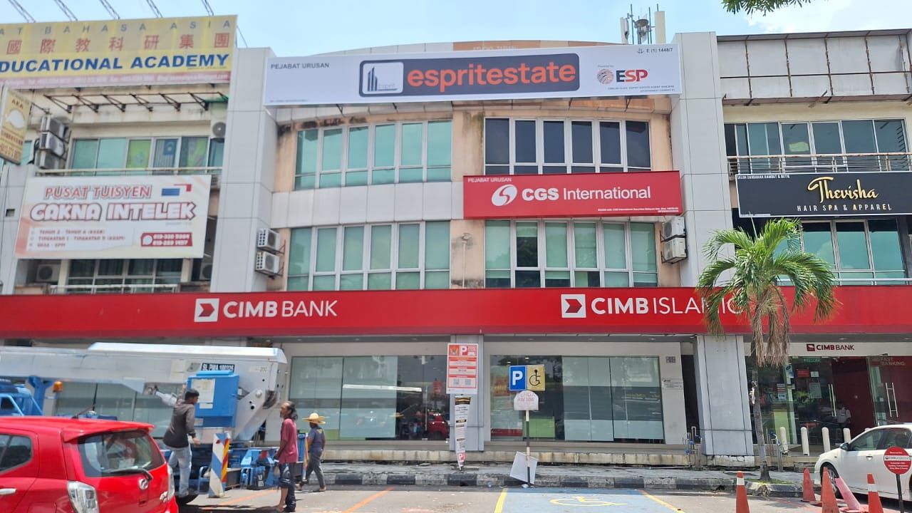 ESPRIT ESTATE AGENT LIGHT BOX  SIGNAGE INSTALLATION AT BANDAR BUKIT TINGGI