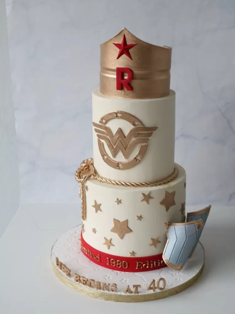 Wonder Woman Cake