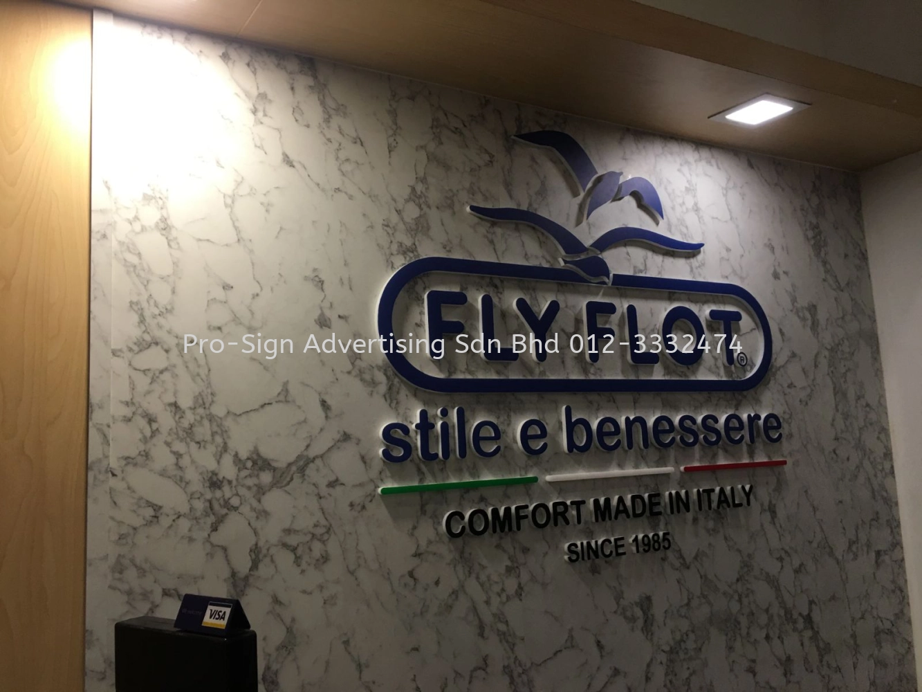 EMBOSSED ACRYLIC LIGHTBOX AND INKJET PRINTING (FLYFLOT, PLAZA 1MK, 2020)