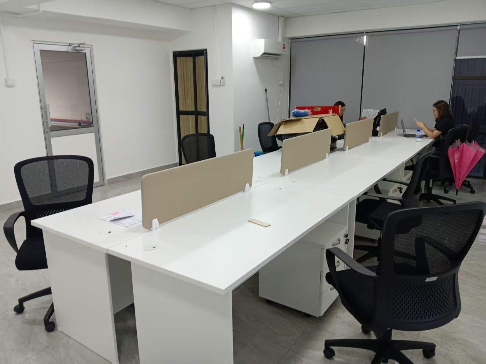 Office Workstation Malaysia | Open Office Desk Cluster & Shared Workspace Table | White Office Table | Office Workstation Table | 4 Person Desk | Office Furniture Penang , KL , Puchong, Kulim Hi Tech, Bayan Lepas, Bayan baru  