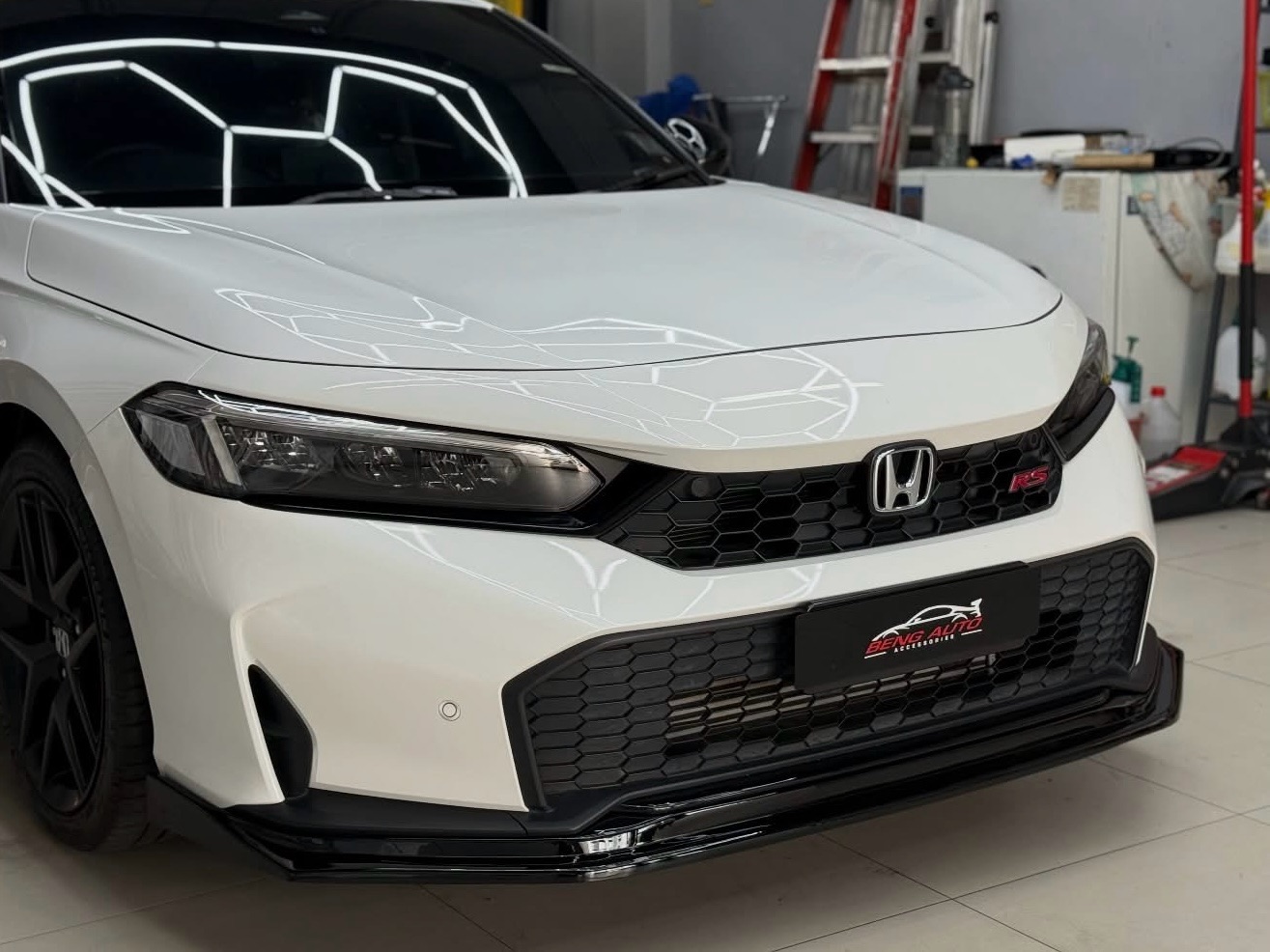 FLRS THAI V2 FRONT LIPS