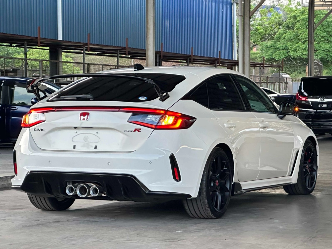 2023 Honda CIVIC 2.0 TYPE R (FL5) Mileage 28km Grade 5A