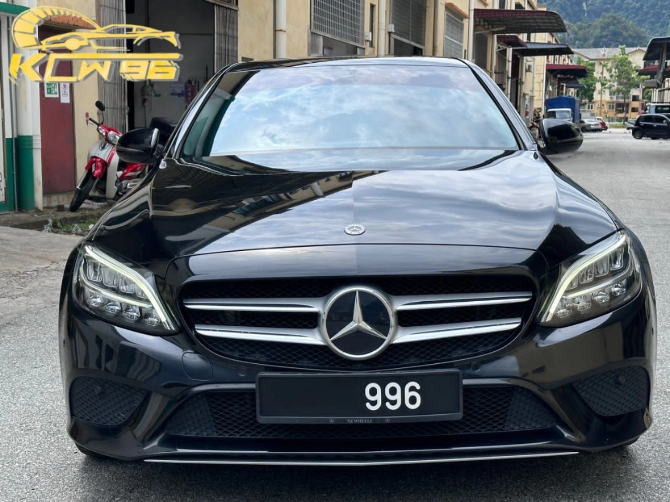 Mercedes Benz C200 AVANTGARDE 1.5L (A) SPORT 