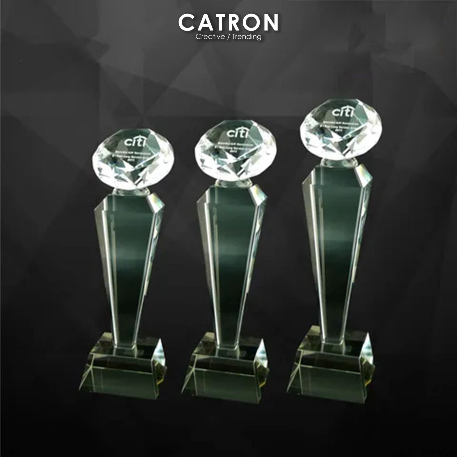 9100 - CRYSTAL TROPHY